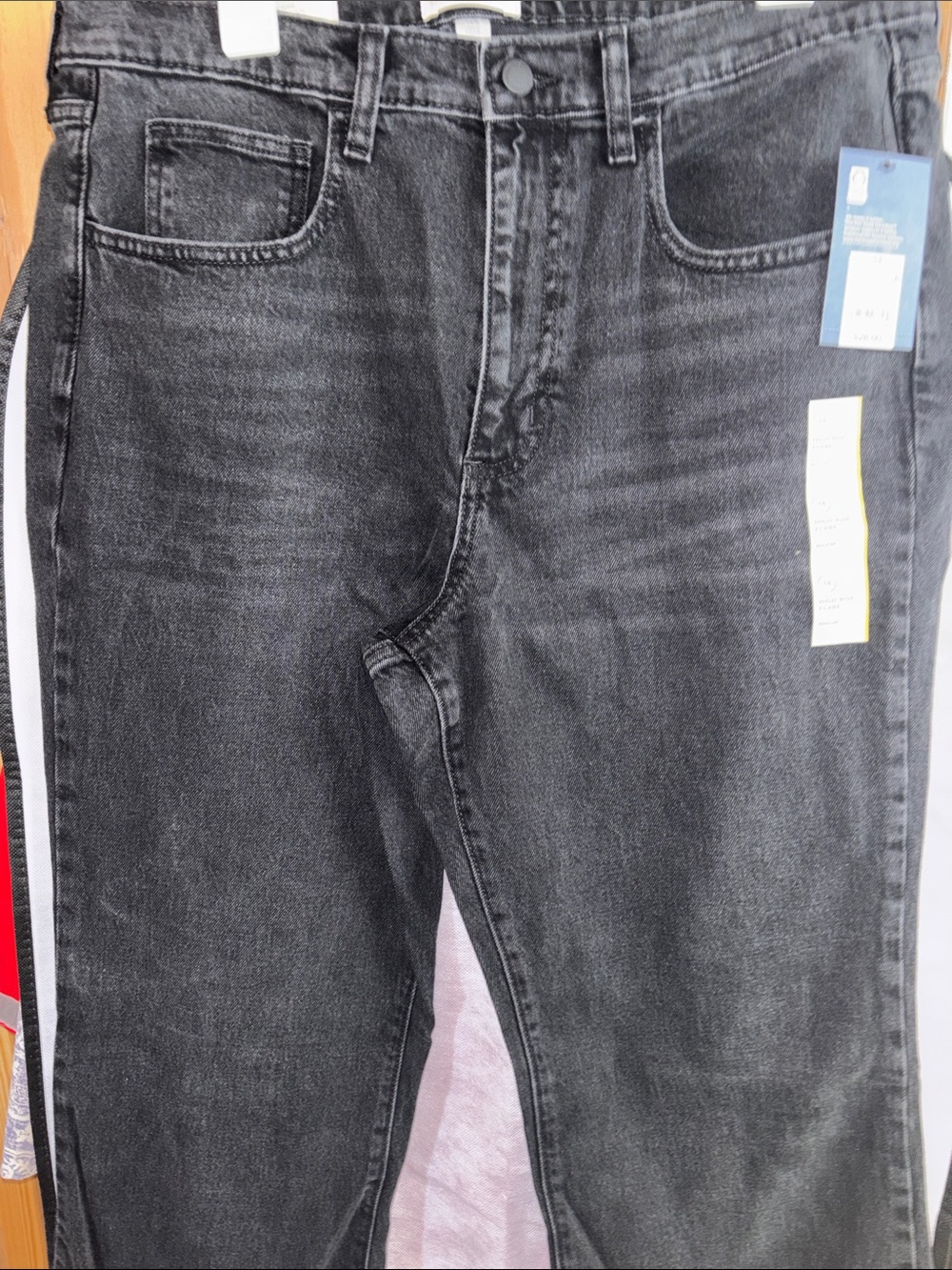 Universal Thread Women's High-Rise Black Washed Jeans